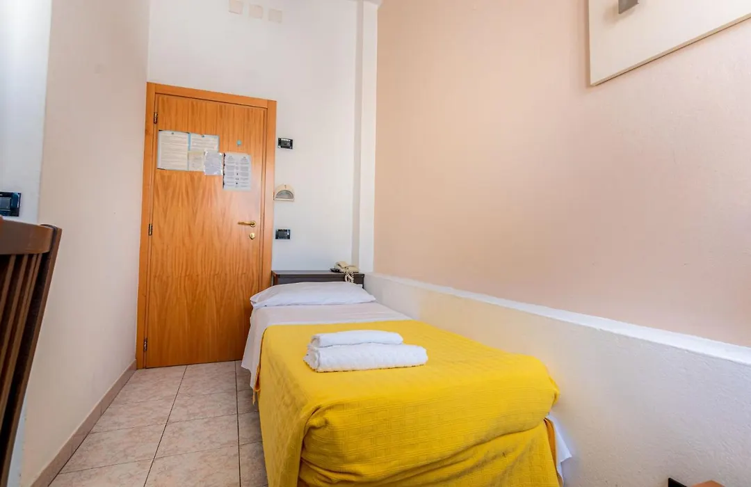 Hotel Villa Dina-1